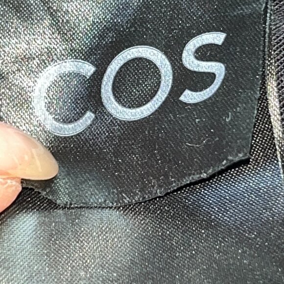 COS BARREL JEANS IN WASHED BLACK - 5 POCKET BUTTON FLY - WOMEN'S SIZE 32R - EUC - Picture 8 of 15